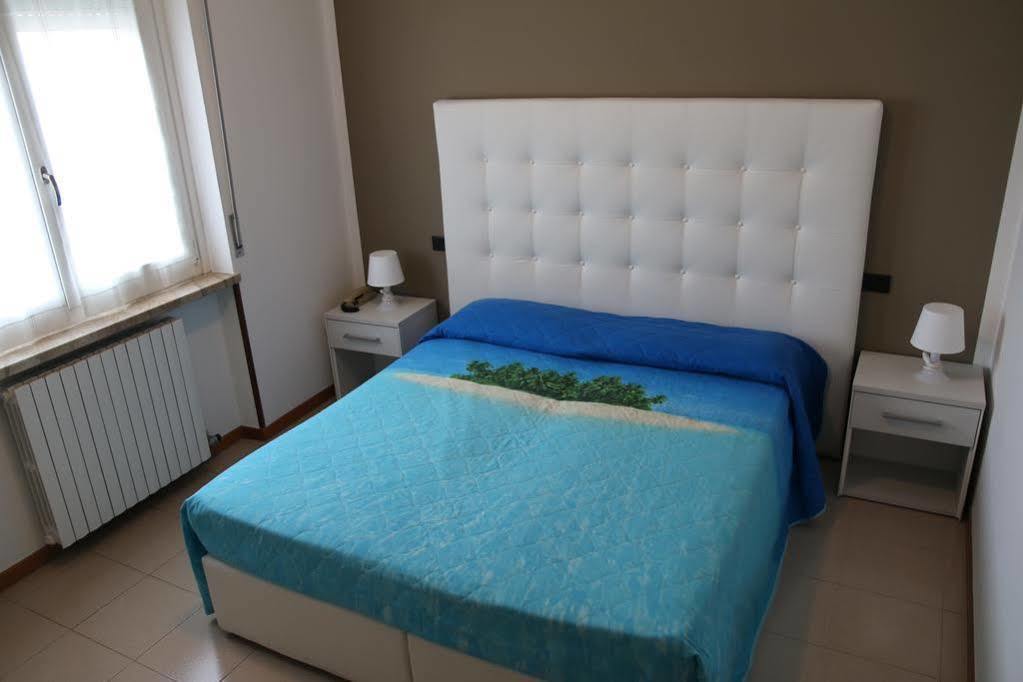 Albergo Al Sole Castelnuovo del Garda Exterior foto